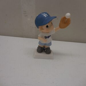 Precious Moments MLB LA Dodgers Boy Figurine 940034 2009 You get me Caught Up in